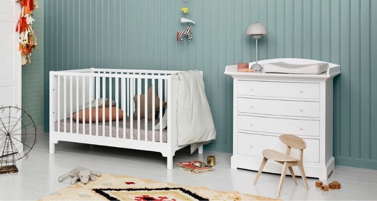 Oliver furniture convertible baby cot