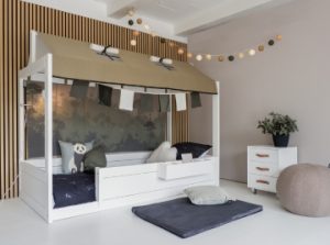 Lifetime Kidsroom Motessori Bed with Hut Roof